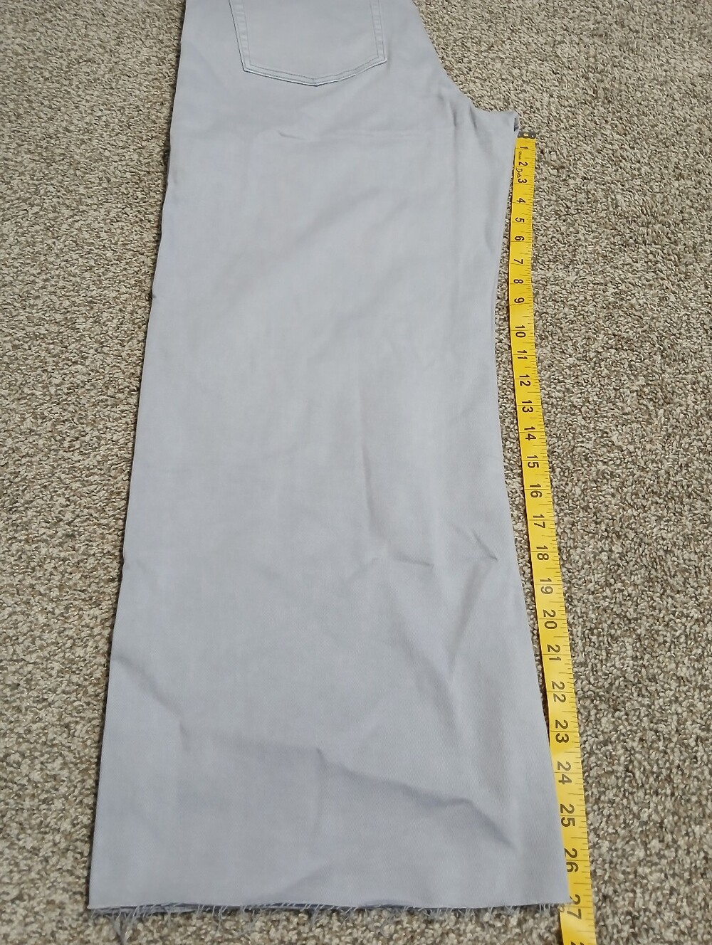 High-Rise Wide-Leg Jeans in Light Gray - Picture 12 of 13